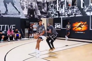 小伙这脚步，杜兰特看了都直摇头！